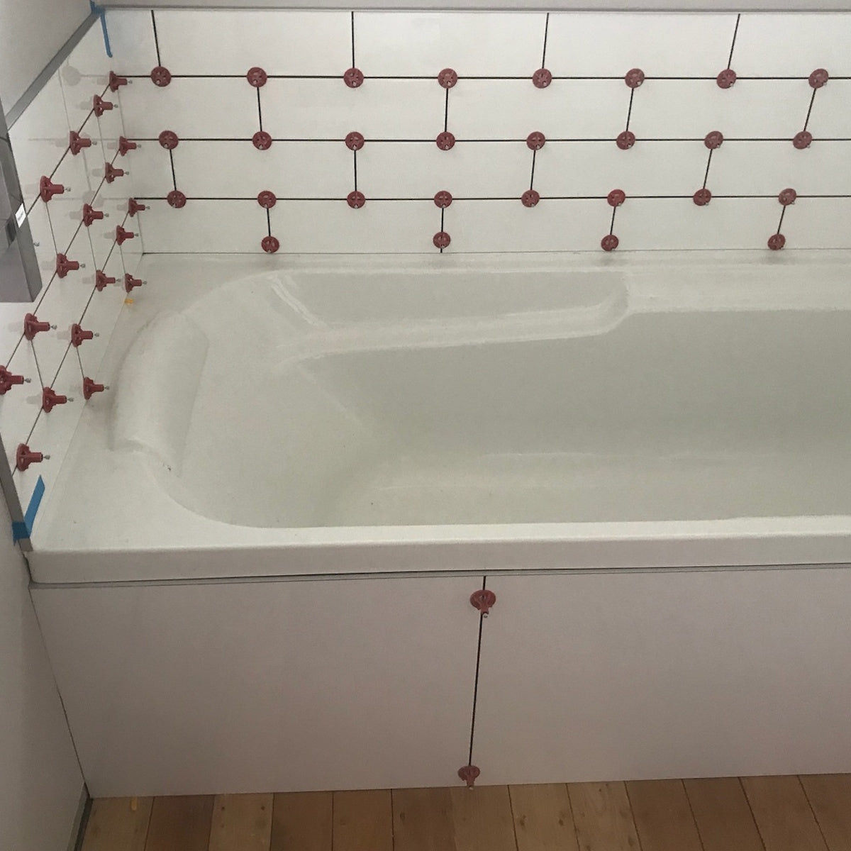 Tile Leveling System 800-Piece Offset Brick Kit, Covers 570 Sq. Ft. for Shower & Bathroom Tile