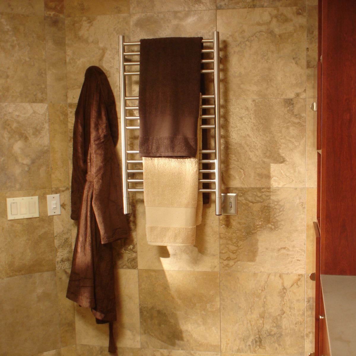 Amba Jeeves C Straight Towel Warmer for Bathrooms, Hardwired, 13 Bars, W 21" H 36"