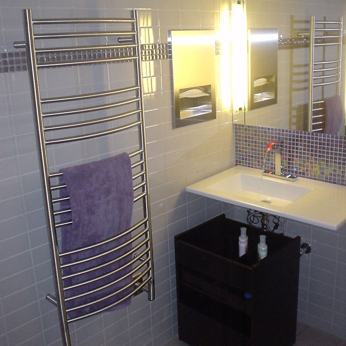 Amba Jeeves D Curved Large Towel Warmer, Hardwired, 20 Bars, W 21" H 53"