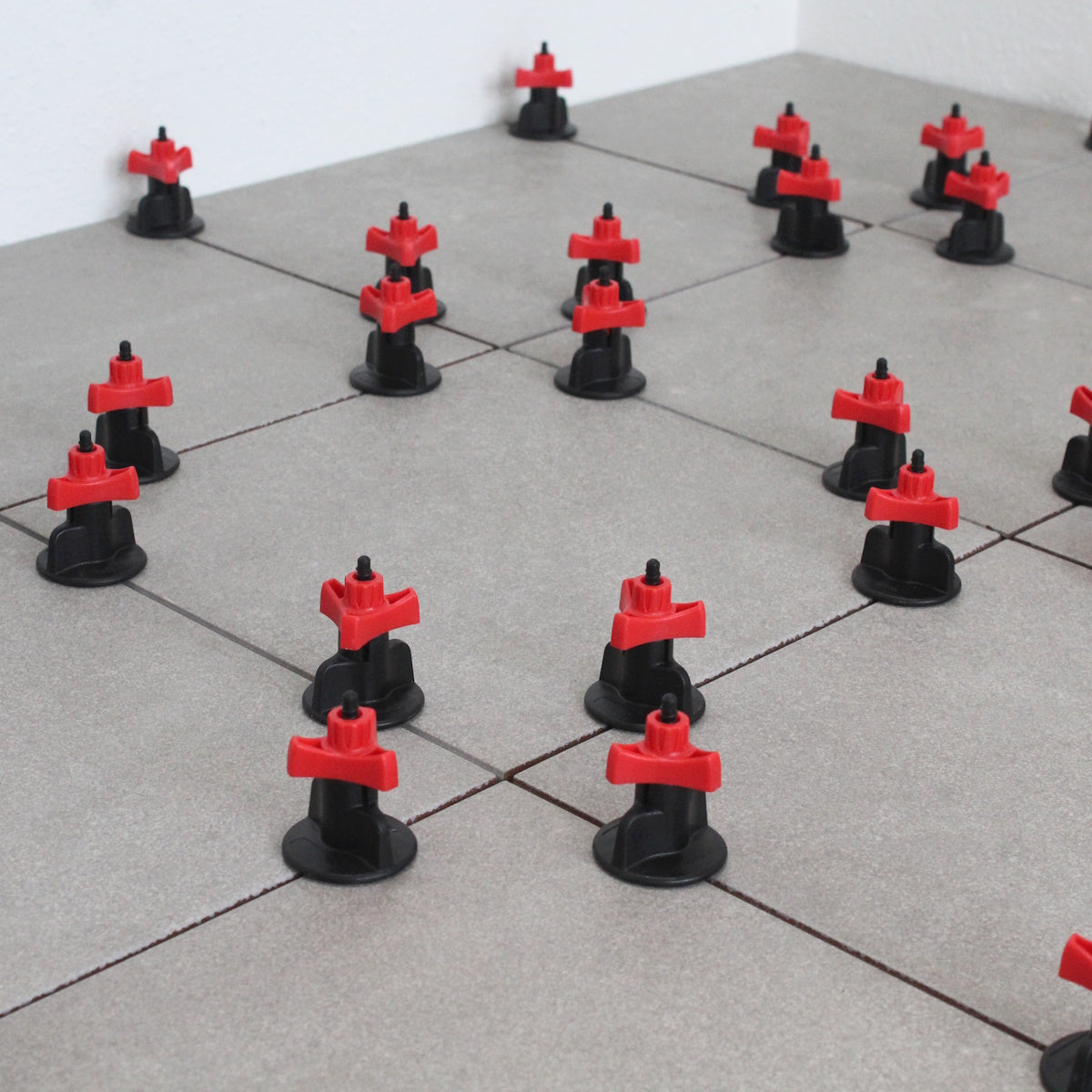 Reusable Tile Leveling System