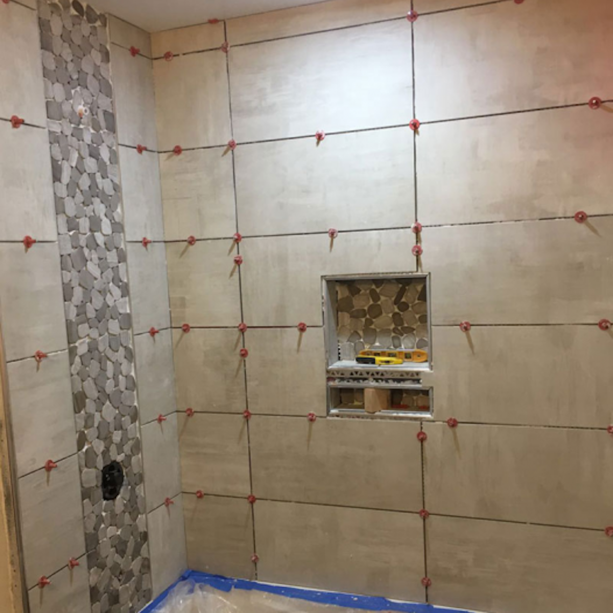 Tile Leveling System for Shower Tile Installation – 250-Piece Grid Pattern Kit, Covers 190 Sq. Ft.